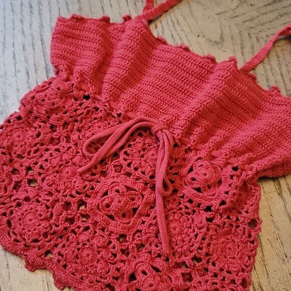 BCBGMAXAZRIA size M knit crop top - Picture 2 of 4